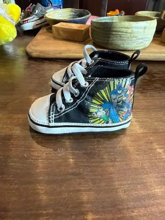 DC Infant Boys Black Justice League High Top Slippers Baby Crib Shoes 3-6M - .co - Picture 3 of 5